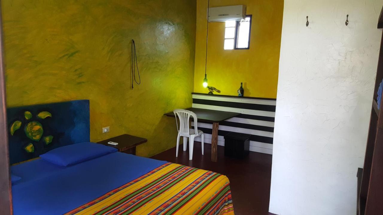 Galapagos Morning Glory Hostel Puerto Ayora  Luaran gambar