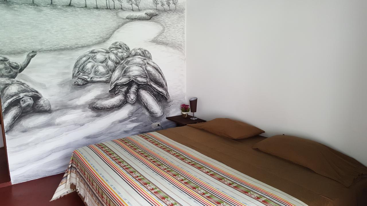 Galapagos Morning Glory Hostel Puerto Ayora  Bilik gambar